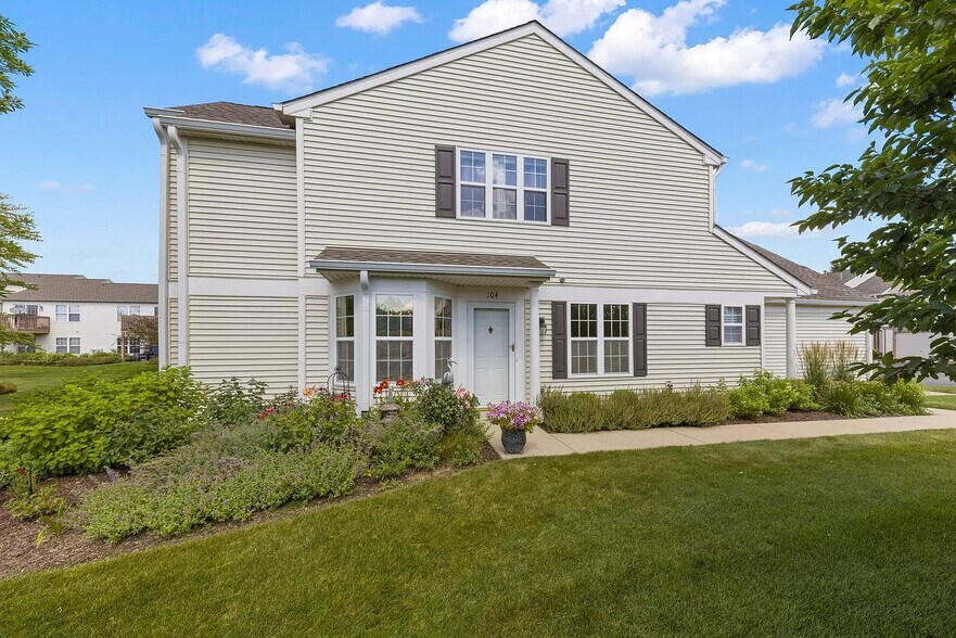 Building Photo - 2503 Sheehan Dr