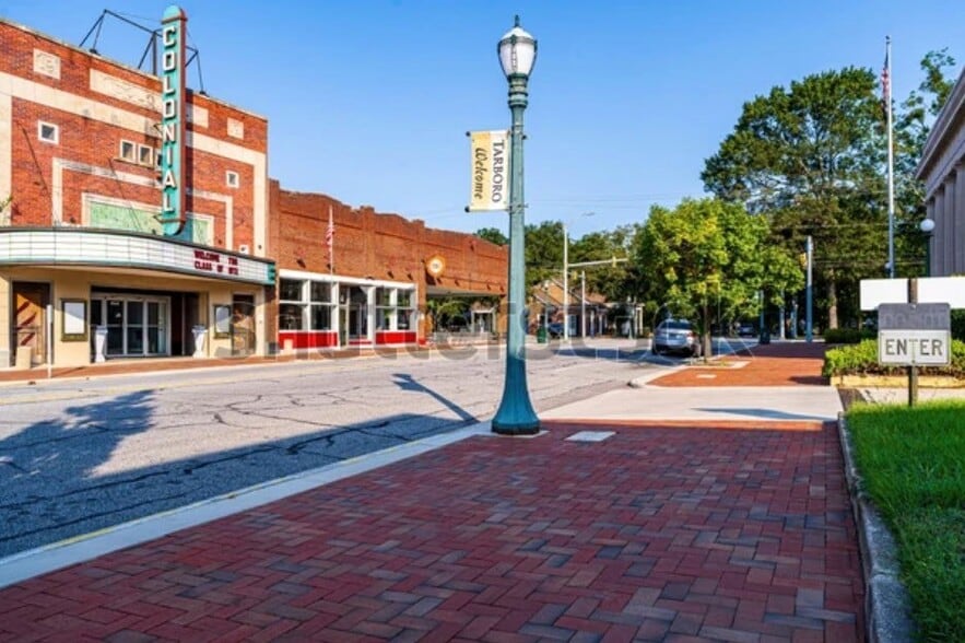 Building Photo - 1212 Hope Farm Dr