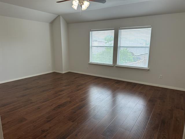 Building Photo - 2820 Cascade Cove Dr