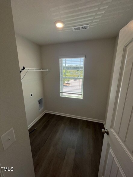 Building Photo - 2010 Wiggins Village Dr