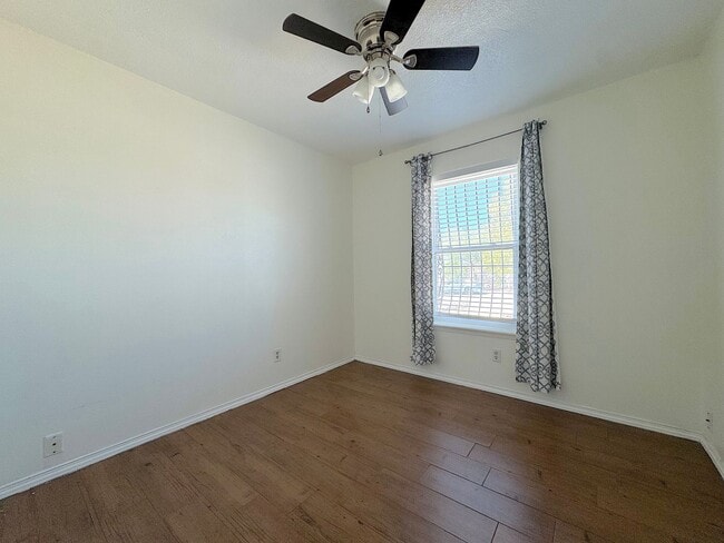 Building Photo - West El Paso 3 bed refrig A/C Home