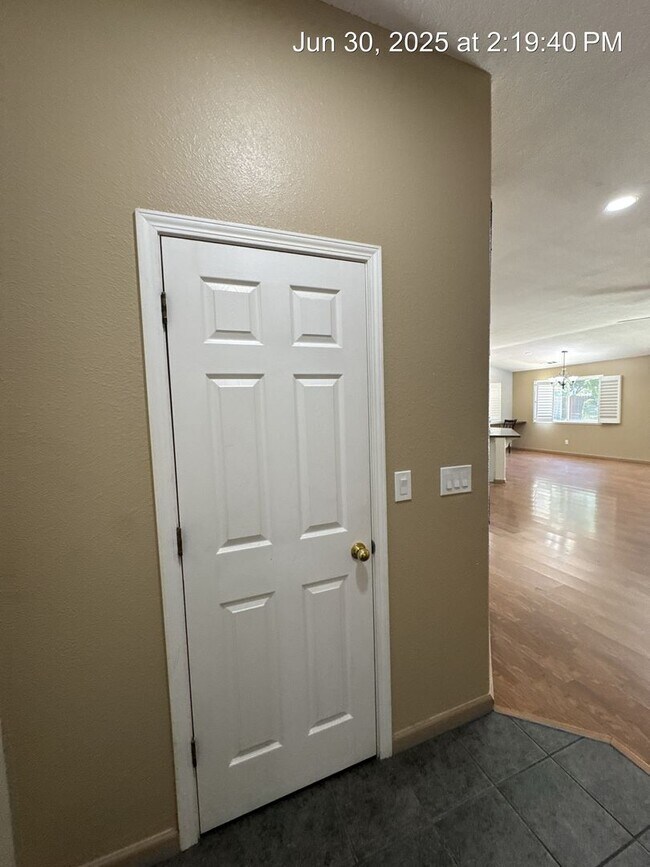 Building Photo - 3969