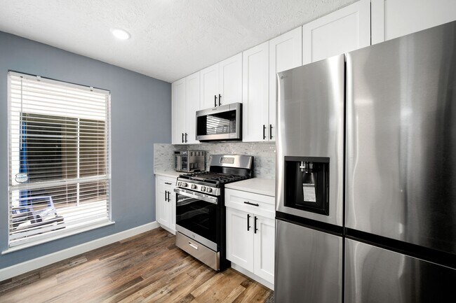 Building Photo - 12805 Westpark Dr