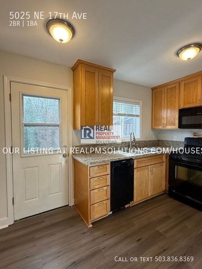 Building Photo - 5025 NE 17th Ave