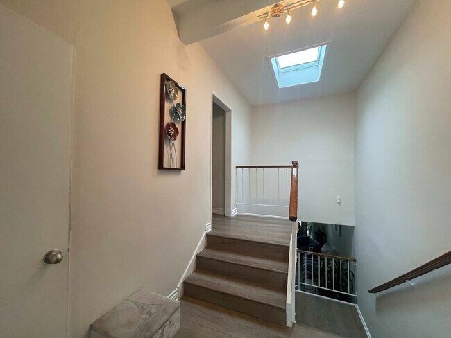 Building Photo - 450 Tuolumne Ave