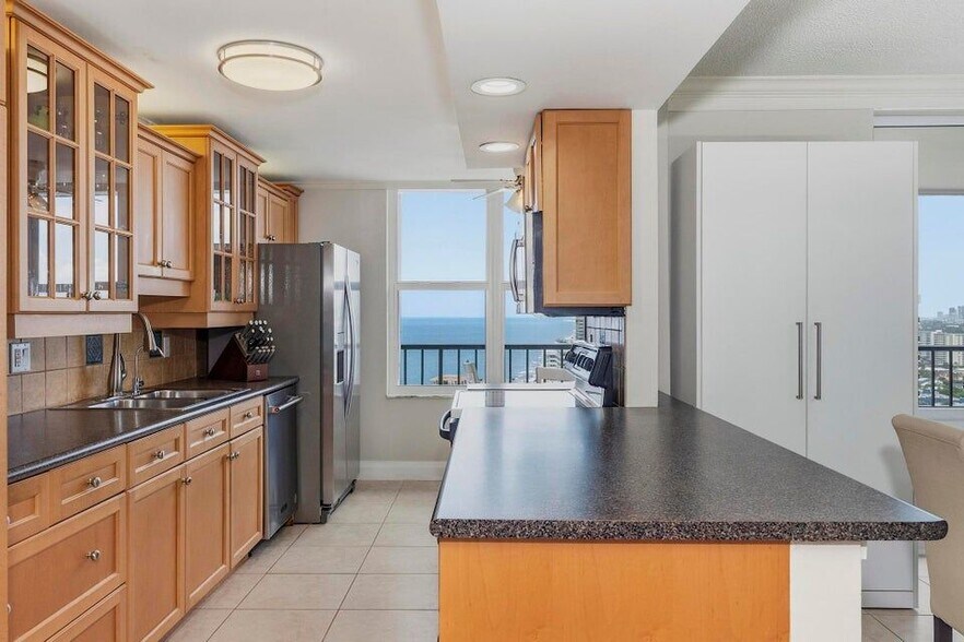 Building Photo - 4280 Galt Ocean Dr