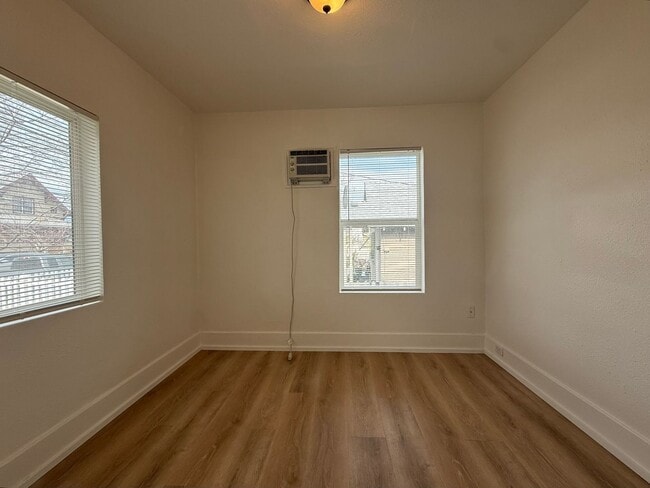 Building Photo - Now renting 2 bedroom House