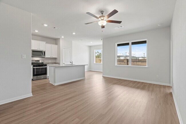 Building Photo - 1023 Rosewood Trl