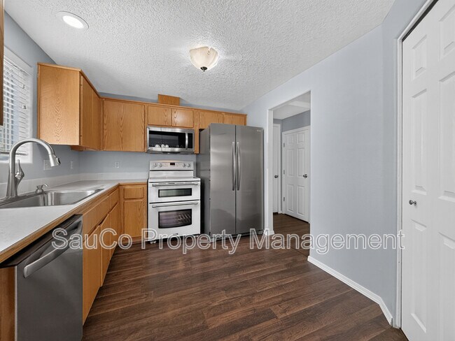 Building Photo - 48 S 17th Ct