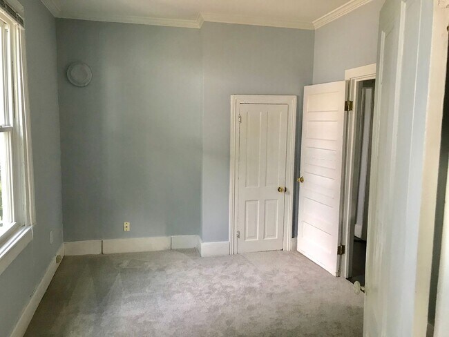 Building Photo - 89C