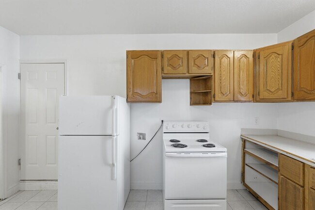 Building Photo - 541 27th St