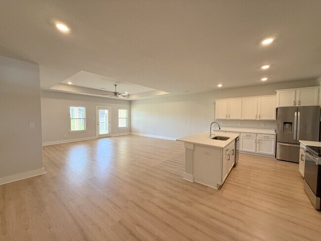 Building Photo - 128 Clift Farm Dr