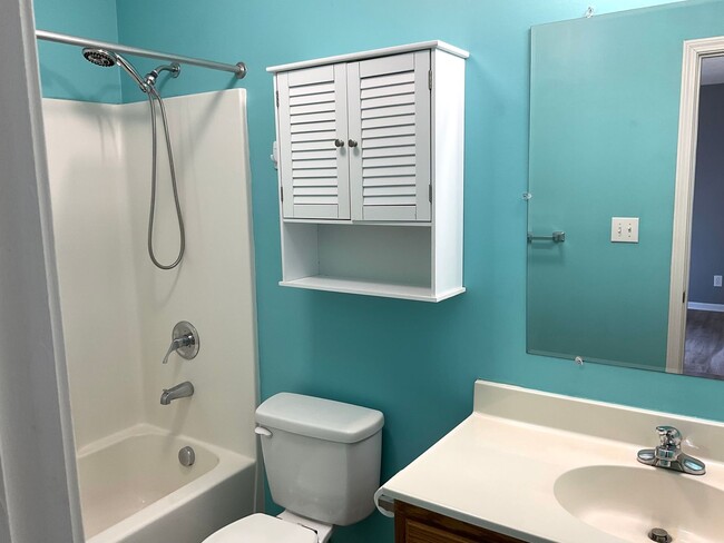 Building Photo - 2 Bedroom, 2 Baths Duplex Apartment for Rent with Unfinished Basement