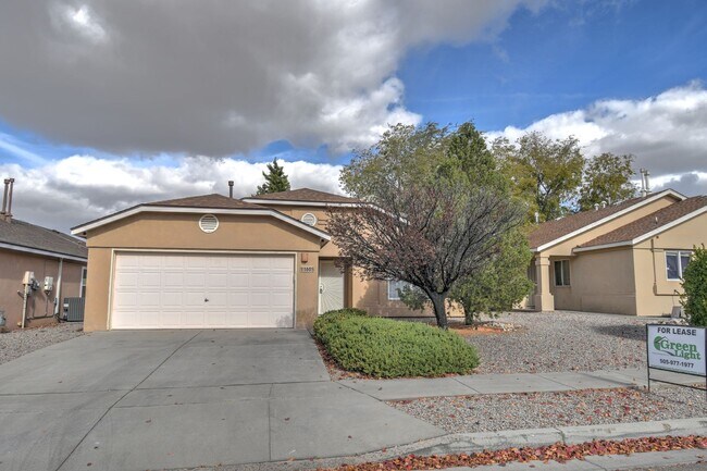 Primary Photo - Great 3 Bedroom 2 Bathroom Home !!!!