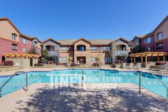 Building Photo - 2001 Club Center Dr