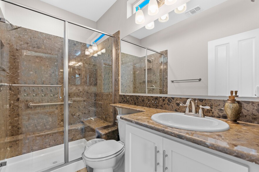 Building Photo - 377 Silver Ridge Dr