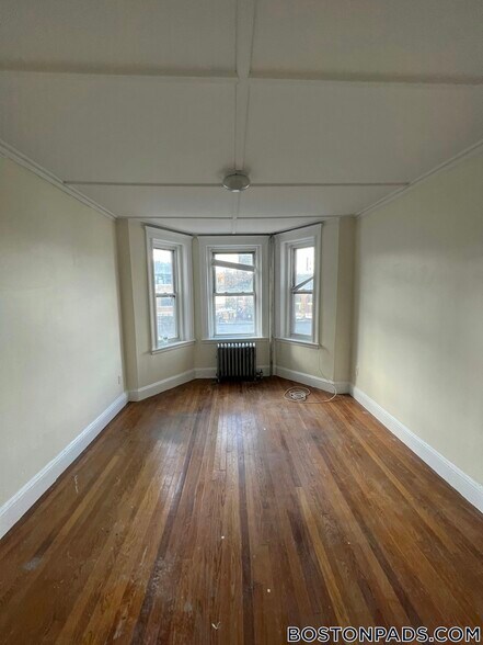 Building Photo - 1175 Boylston St