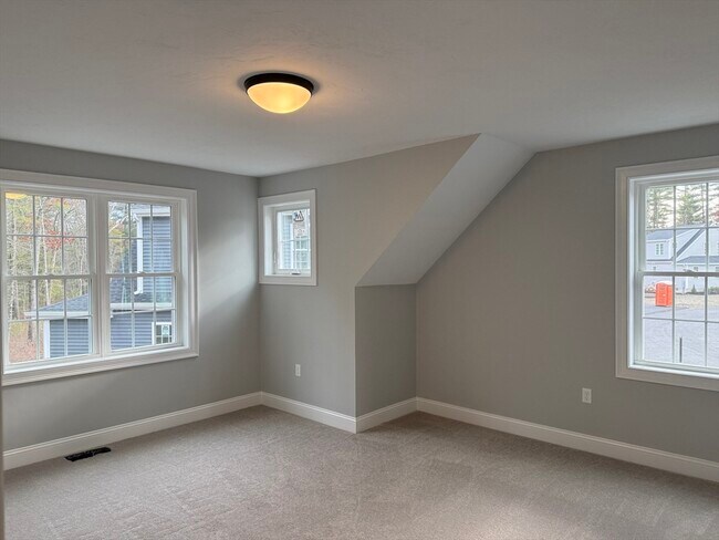 Building Photo - 19 Kashmirs Way