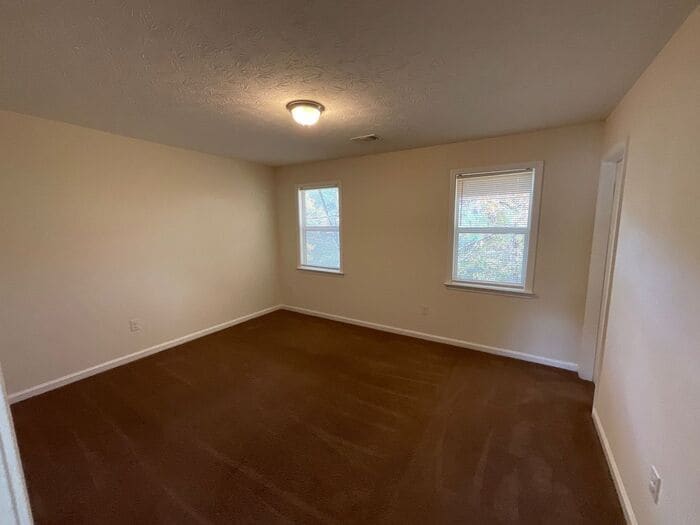 Building Photo - 2655 Parkside Way SW