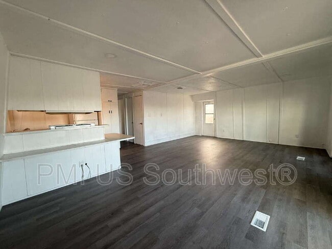 Building Photo - 750 Brill Dr