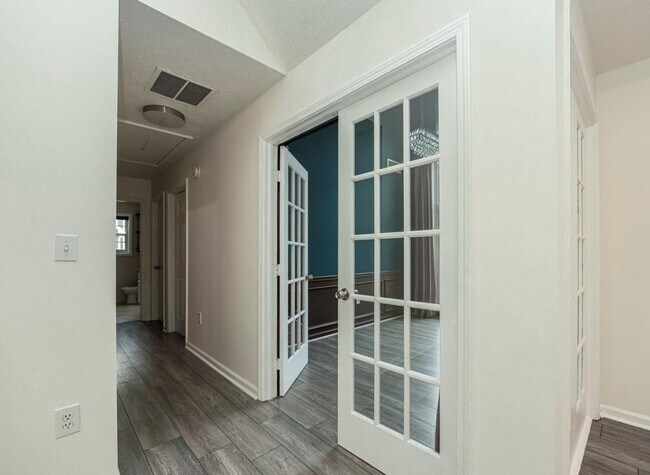 Building Photo - 5377 Fawn Ivey Ln