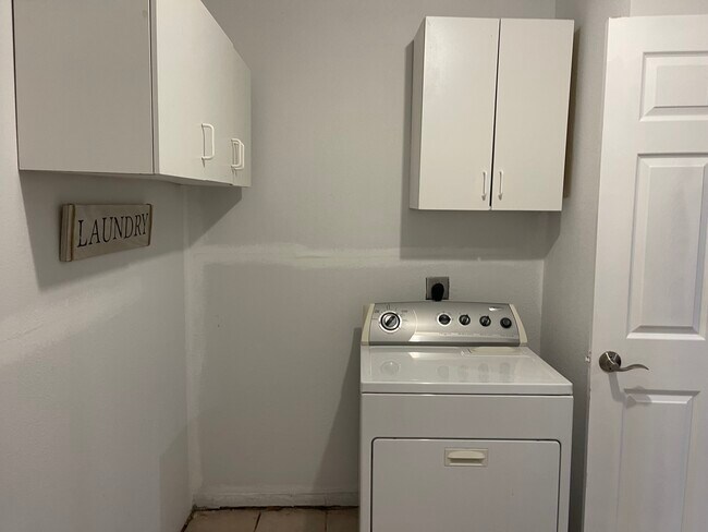 Building Photo - 4539 Guadalajara Dr