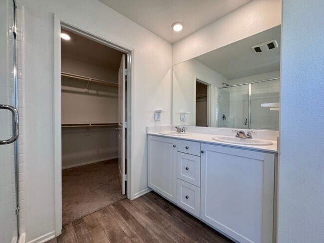Building Photo - Newly built 4 bedroom Winchester home for ...