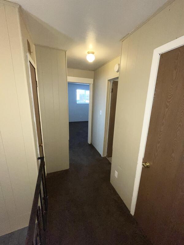 Building Photo - 1087 N 150 W