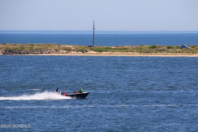 Building Photo - 9 Sea Drift Ave