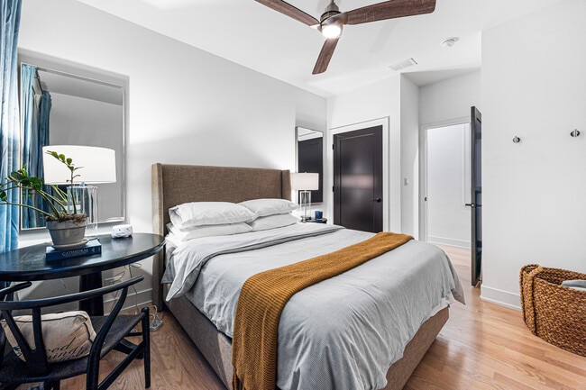 Building Photo - 1738 W 17th St