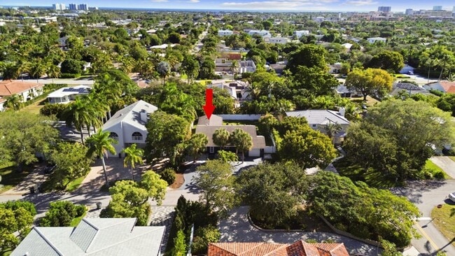 Building Photo - 930 NW 4th Ct