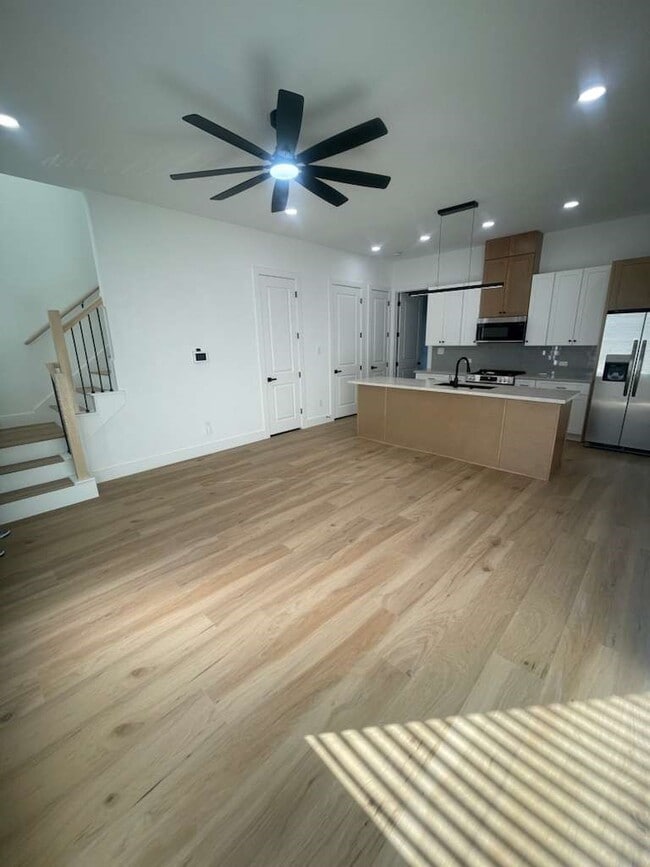 Building Photo - 4429 Aledo St