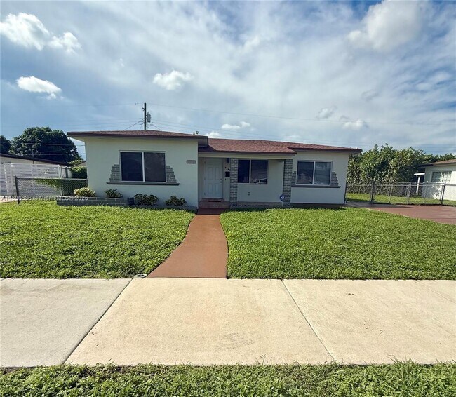 Primary Photo - 5730 NW 112th Terrace