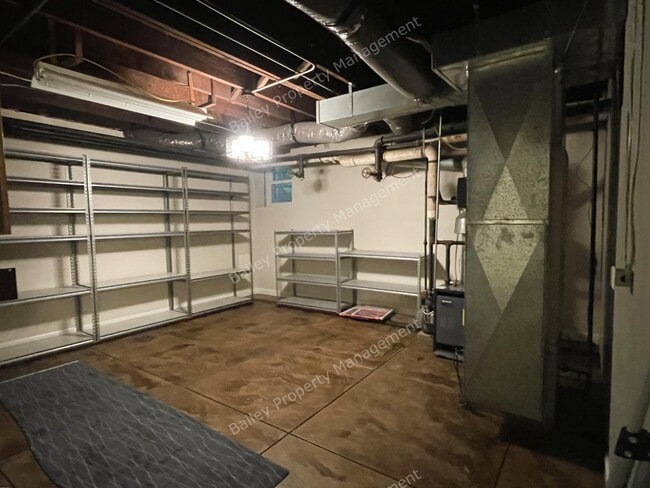 Building Photo - 1458 Cherokee Rd