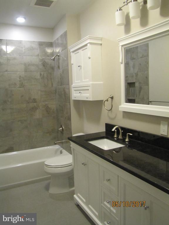 Building Photo - 255 Nassau St