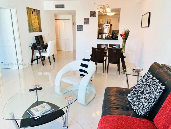 Building Photo - 1250 S Miami Ave