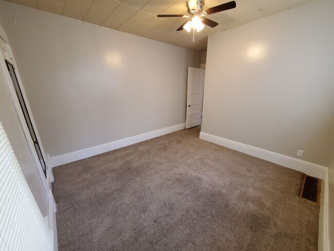 Building Photo - Remodeled 2 Bd with huge kitchen, dining room and living room