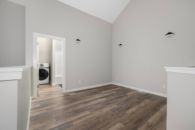 Building Photo - 115 Beechnut St