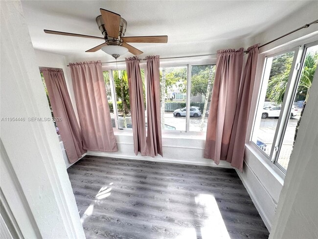 Building Photo - 555 NE 70th St