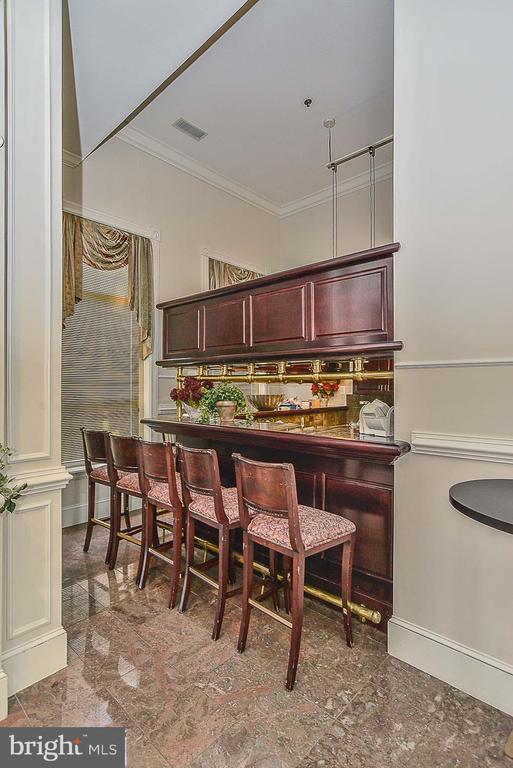 Building Photo - 1570 Spring Gate Dr.