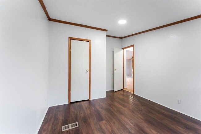 Building Photo - 21629 County Rd 3749