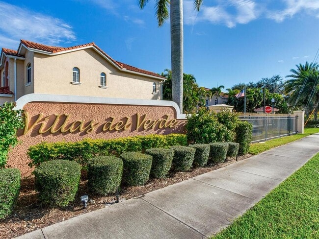 Building Photo - 6302 Vista Verde Dr W