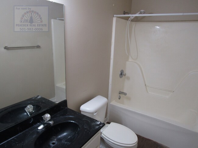 Building Photo - 33 Wolverine Dr