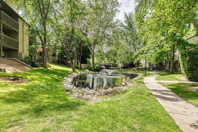 Building Photo - 3713 S Gekeler Ln