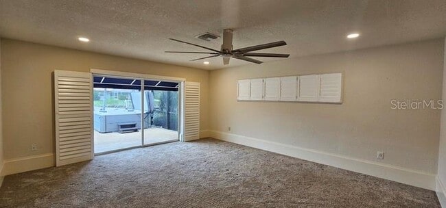 Building Photo - 2871 Coral Way