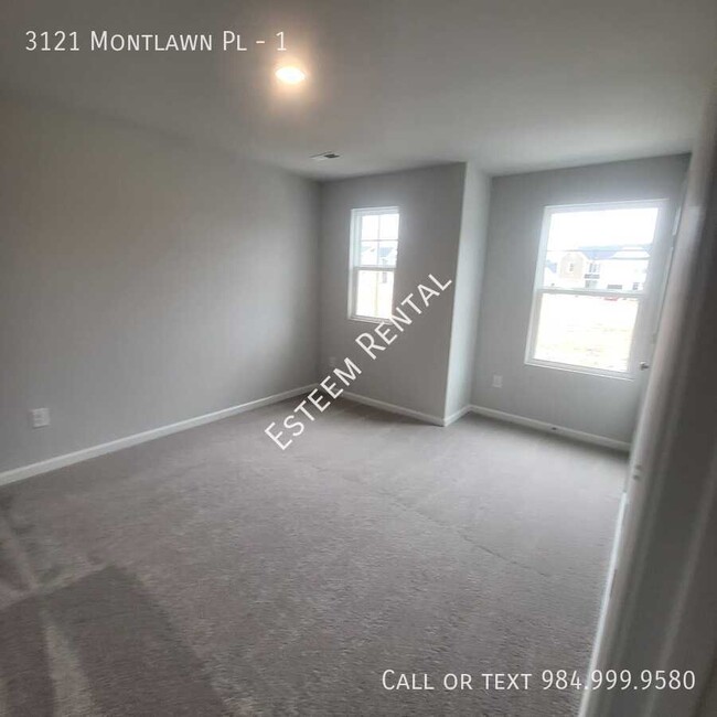 Building Photo - 3121 Montlawn Pl