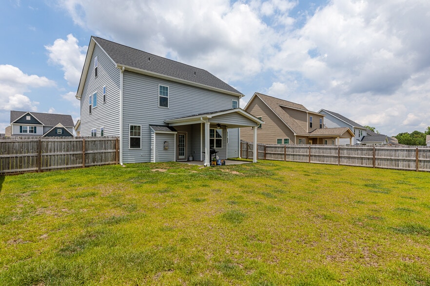Building Photo - 290 Brentmoor Dr
