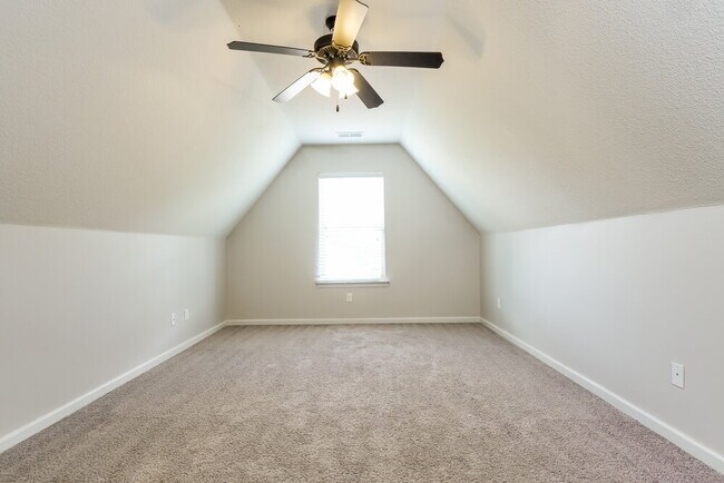 Building Photo - 1405 Shetland Dr