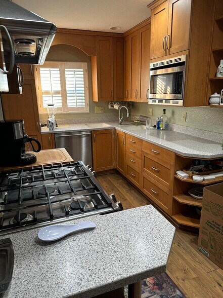 Kitchen - 5966 11th Ave