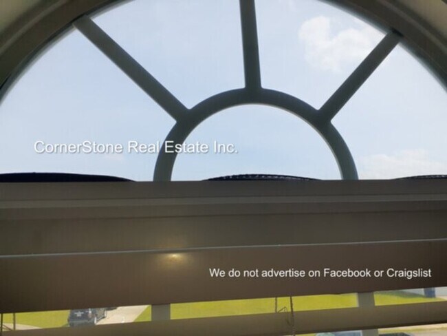 Building Photo - 106 Van Buren Dr